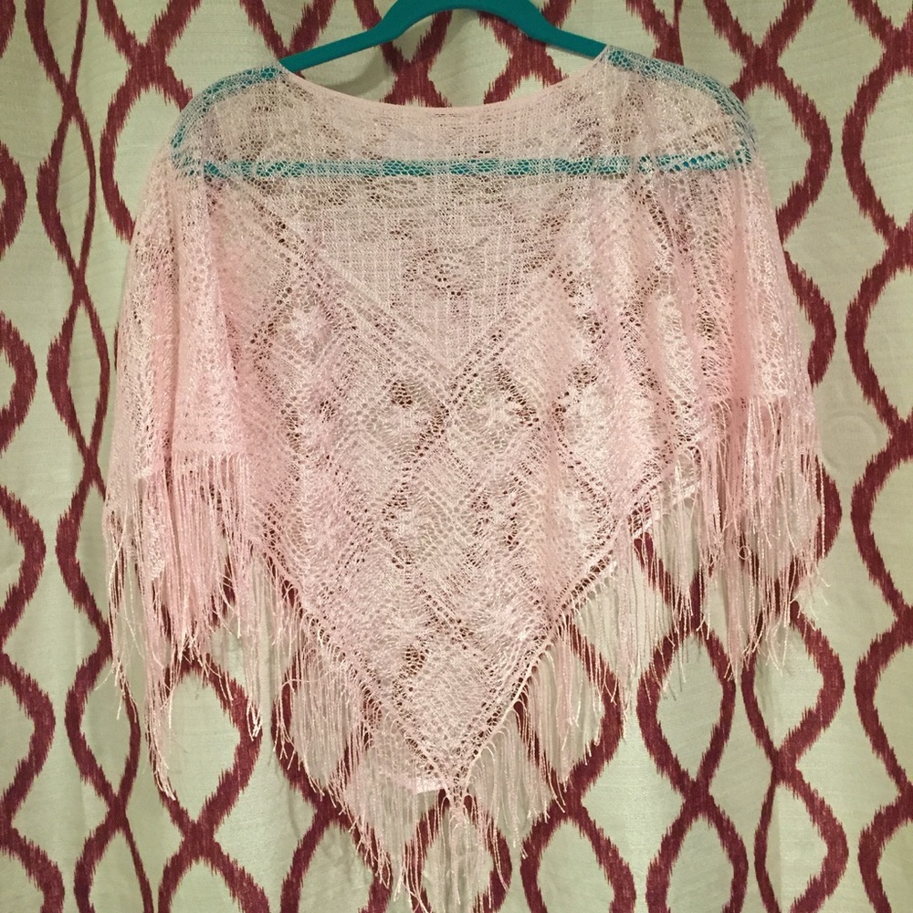 ✨2/$10✨Crochet Lace Poncho